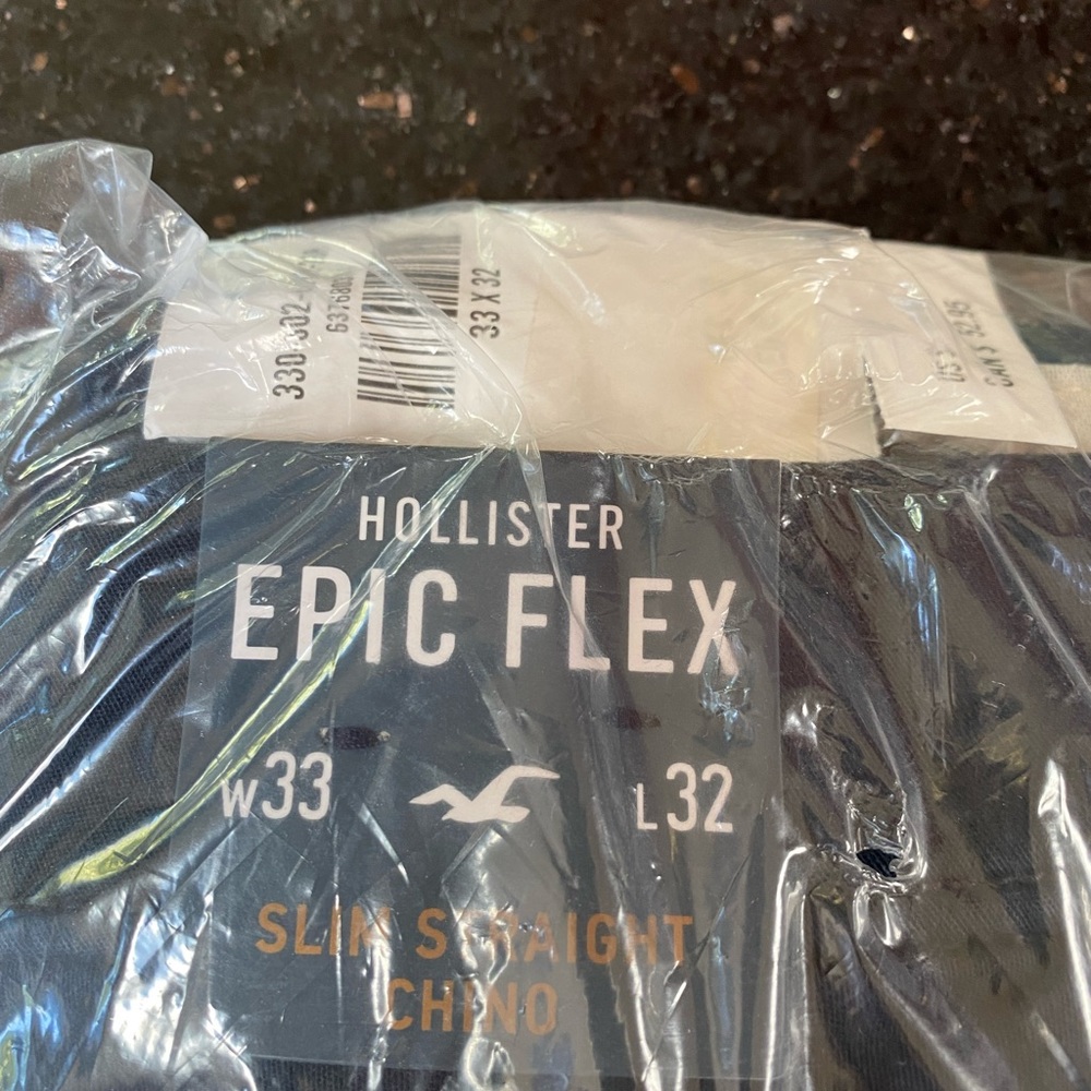 New Hollister Mens Chino’s.